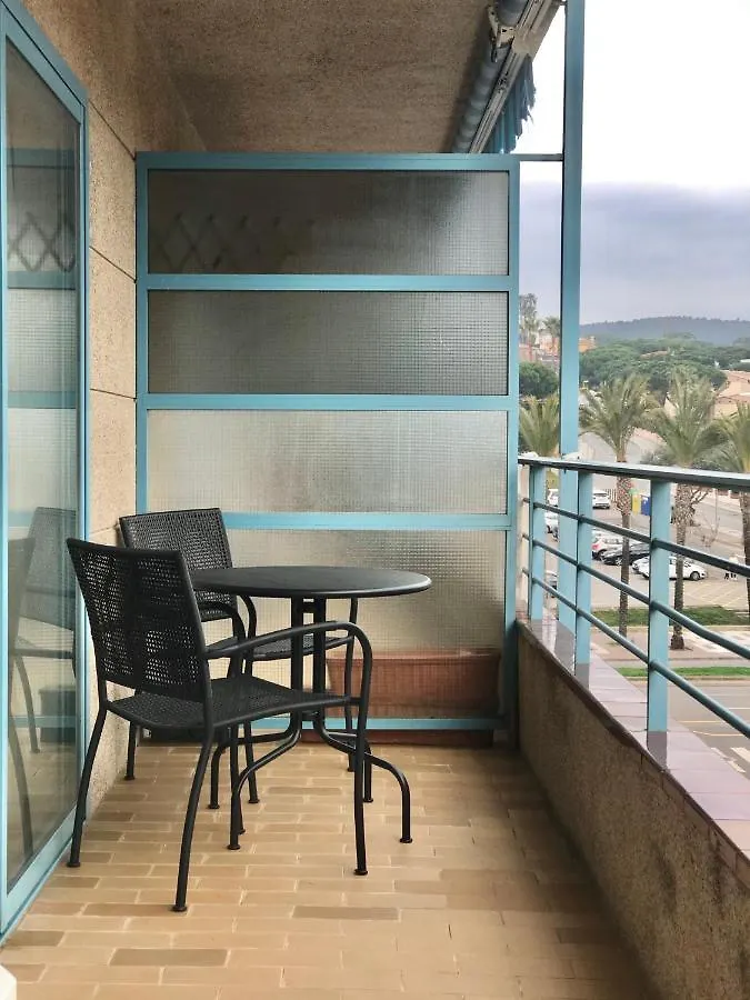 פלטחה ד'ארו Apolo Apartments